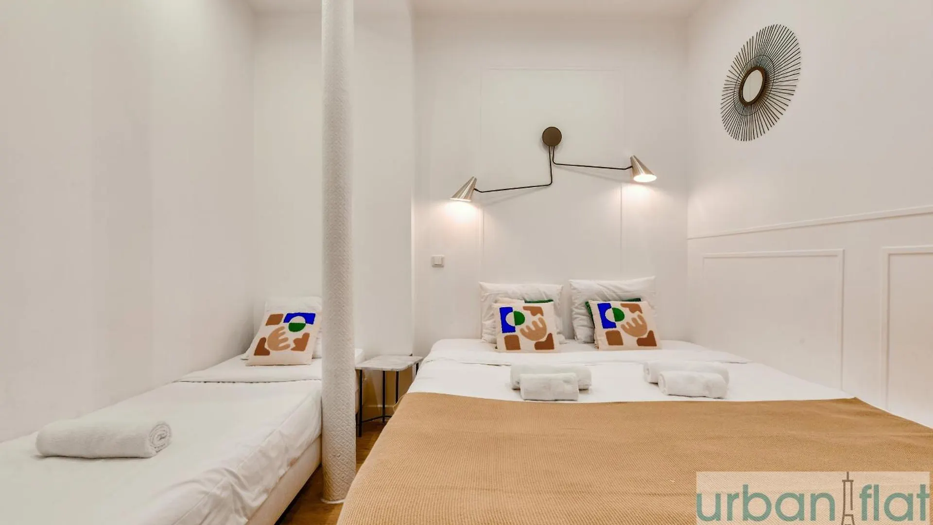 Apartment Urban Flat 34 - Beautiful 3 Bedroom Paris Louvre France