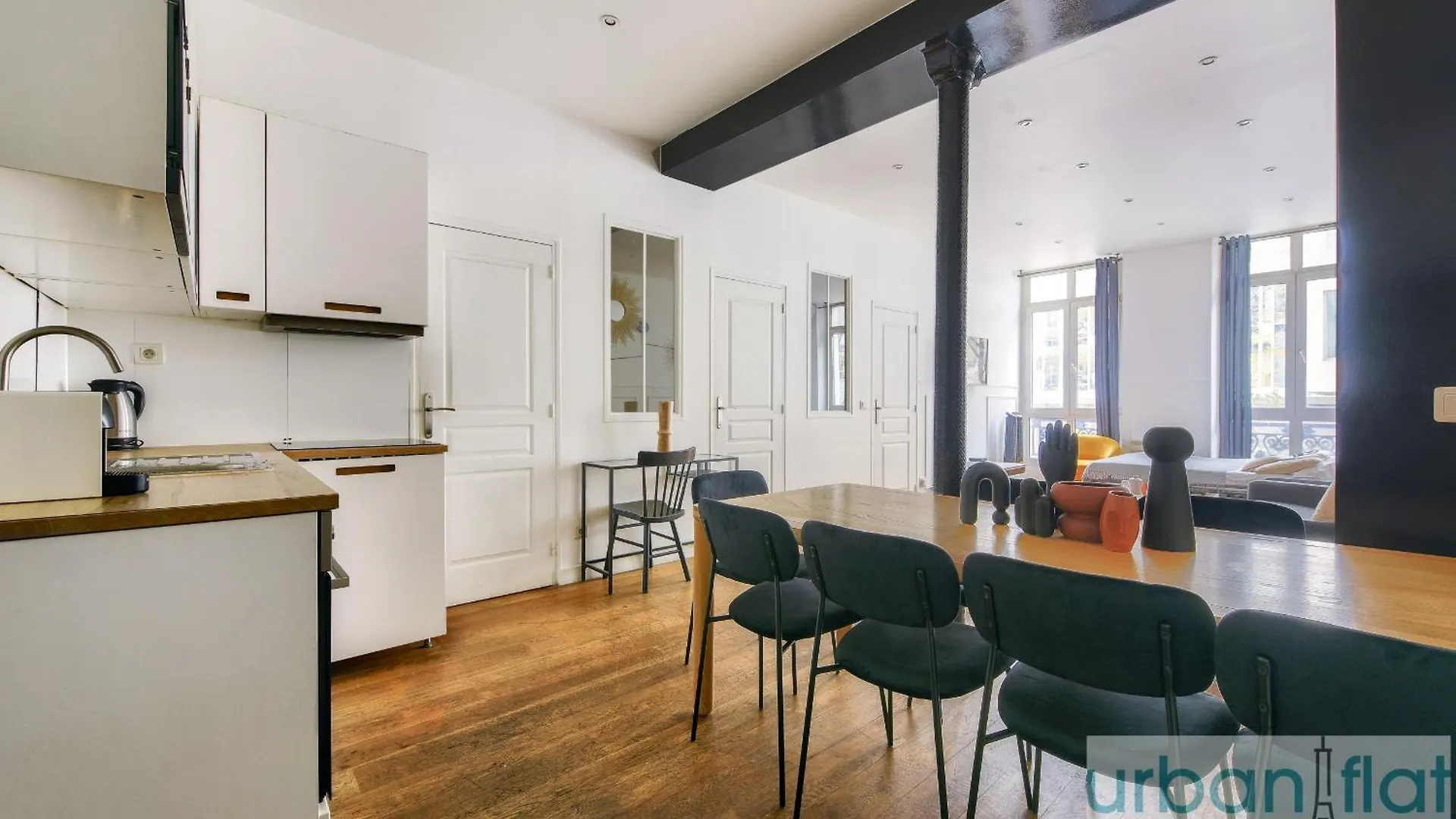 Urban Flat 34 - Beautiful 3 Bedroom Paris Louvre Apartment